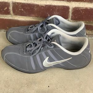 Women’s sneakers